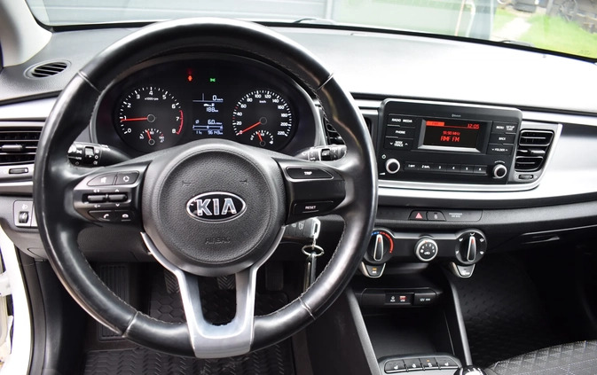 Kia Rio cena 38000 przebieg: 90000, rok produkcji 2017 z Radłów małe 631
